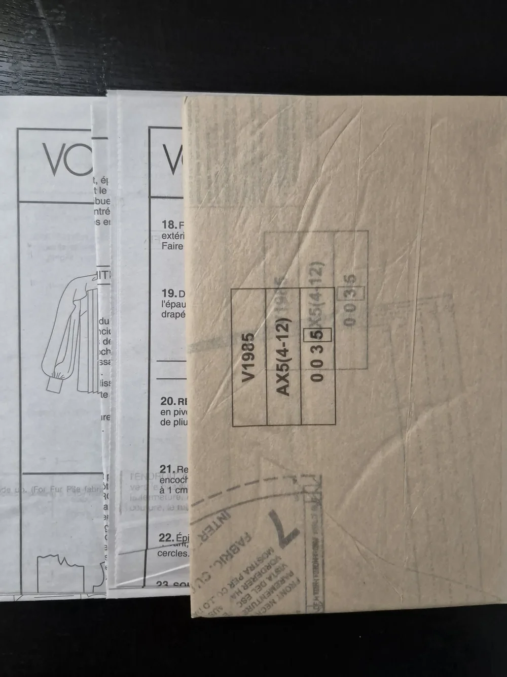 Vogue Pattern V1985 *UNCUT*